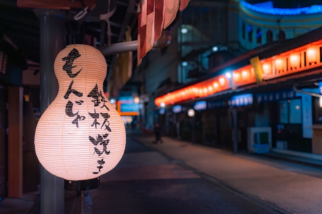 以节奏为媒叩击艺术对话之门 音乐人文烽携新作露脸不如书馆